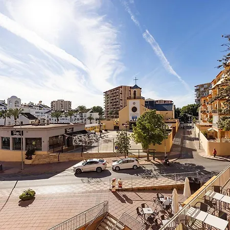 Apartman 019 Stylish 3 Bed Ibensa Square Apt, Near & Bars