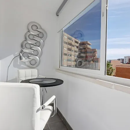 019 Stylish 3 Bed Ibensa Square Apt, Near & Bars Appartement