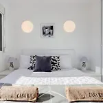 דירה 019 Stylish 3 Bed Ibensa Square Apt, Near & Bars