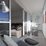019 Stylish 3 Bed Ibensa Square Apt, Near & Bars